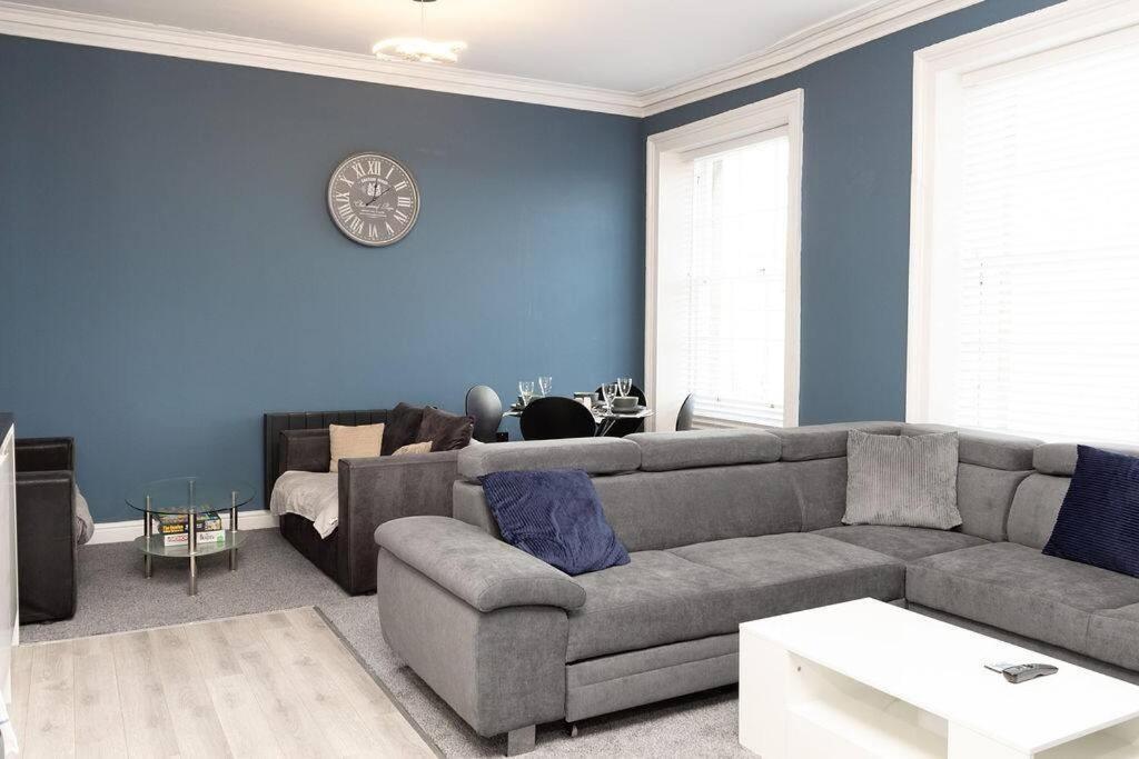 Lavish 2Bed Apartment In The Heart Of Birkenhead Esterno foto