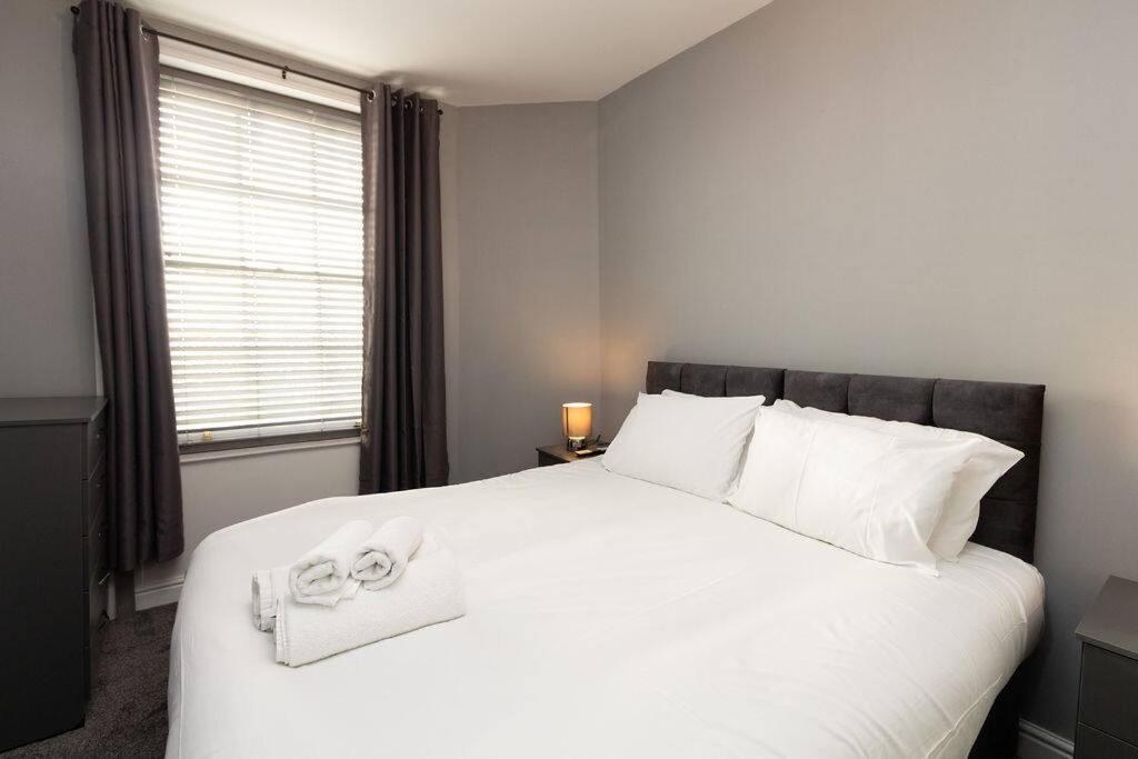 Lavish 2Bed Apartment In The Heart Of Birkenhead Esterno foto