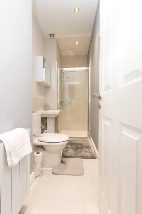 Lavish 2Bed Apartment In The Heart Of Birkenhead Esterno foto