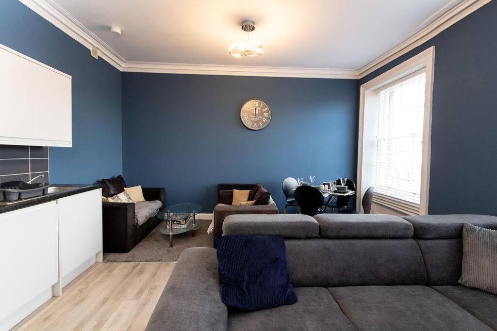 Lavish 2Bed Apartment In The Heart Of Birkenhead Esterno foto