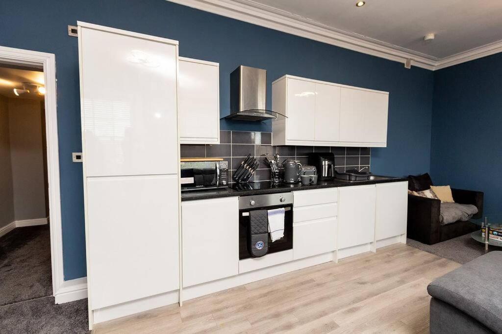 Lavish 2Bed Apartment In The Heart Of Birkenhead Esterno foto